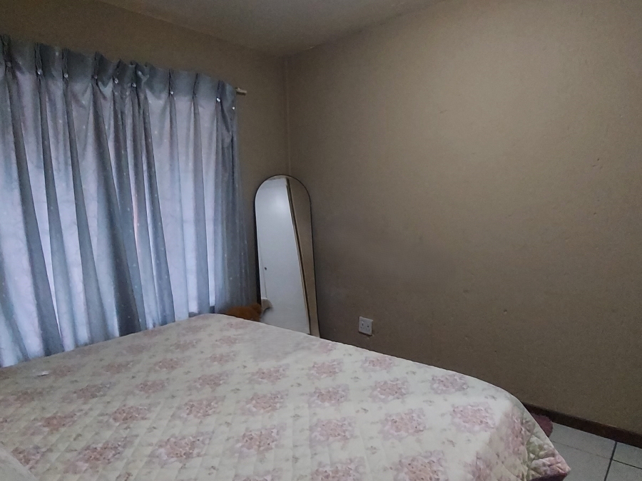 2 Bedroom Property for Sale in Oos Einde North West